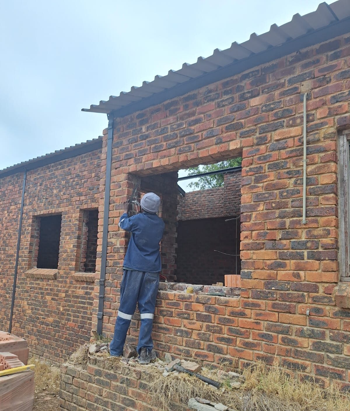 Bricklaying on an exterior wall
